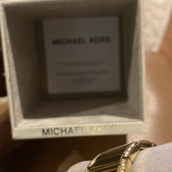 Michael Kors Kerry Watch - Picture 4 of 4